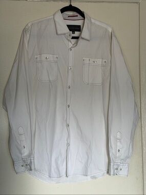Signature Studio Men’s L Button Down White Shirt w/ Chest Pockets